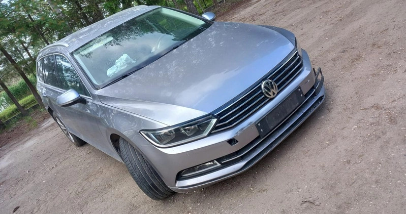 Volkswagen Passat cena 28800 przebieg: 192000, rok produkcji 2015 z Konin małe 172